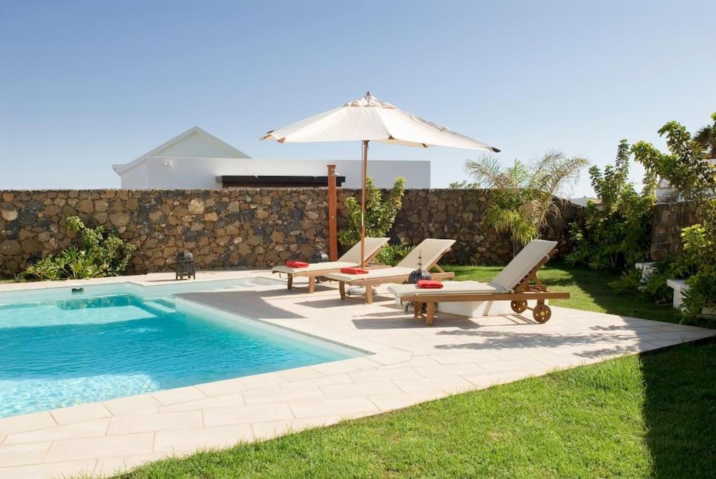 Beautiful Villa Ambar Puerto del Carmen  Exterior photo